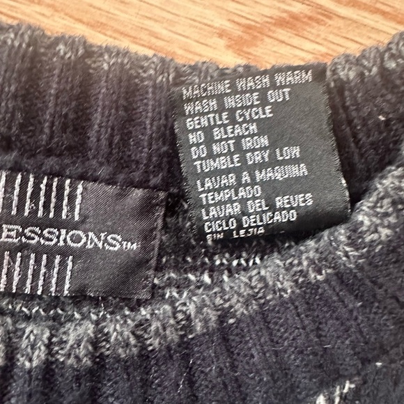 Expressions Black and Gray Crewneck Sweater with Nordic Patterns Size Large - Picture 5 of 8